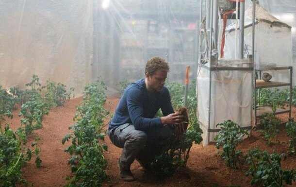 Screenshot from "The Martian" depicting potato cultivation.